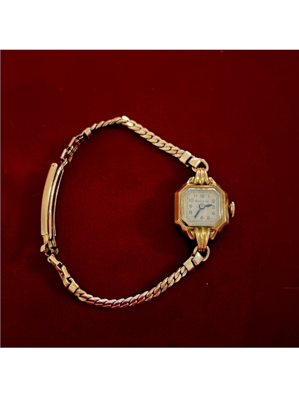 Vintage Bulova Women's Gold Tone Octagonal Dial Bracelet Watch